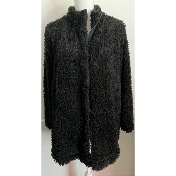 Banana Republic • Cozy Black Fuzzy Sherpa Jacket - Picture 1 of 5